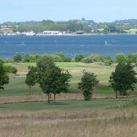 Fewo-Mit-Terasse-U-Garten-Am-Golfplatz Wulfen auf Fehmarn Bagian luar foto