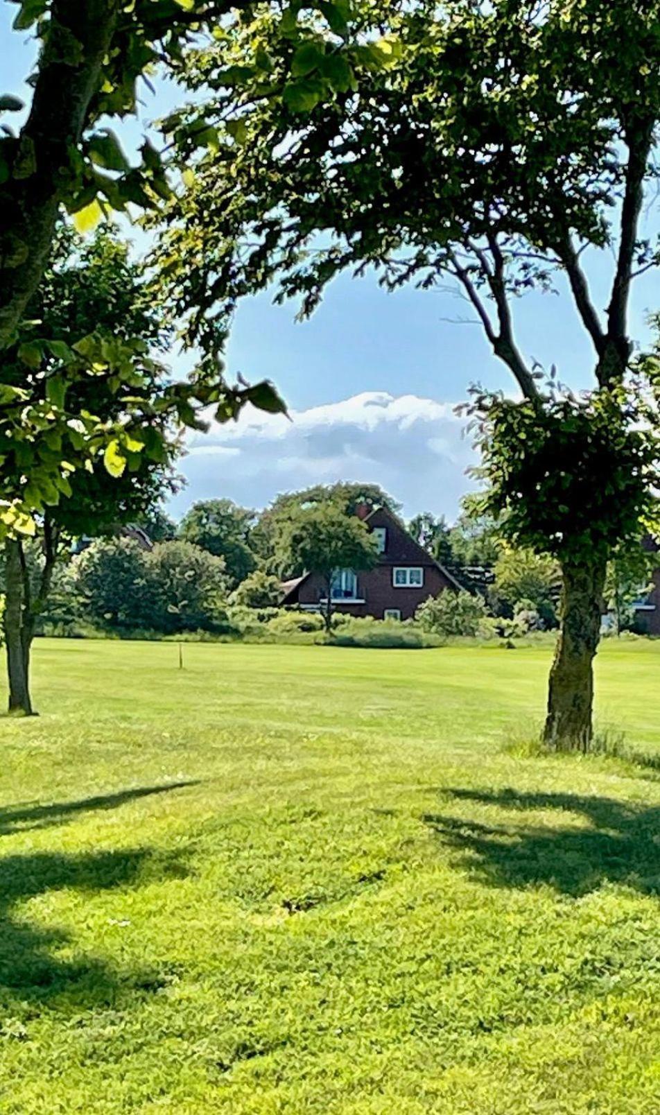 Fewo-Mit-Terasse-U-Garten-Am-Golfplatz Wulfen auf Fehmarn Bagian luar foto