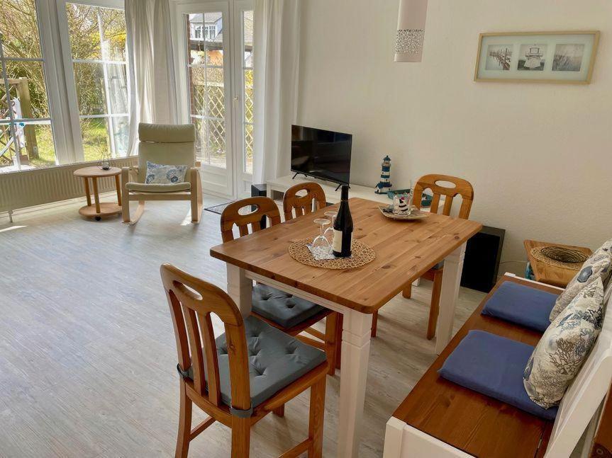 Fewo-Mit-Terasse-U-Garten-Am-Golfplatz Wulfen auf Fehmarn Bagian luar foto